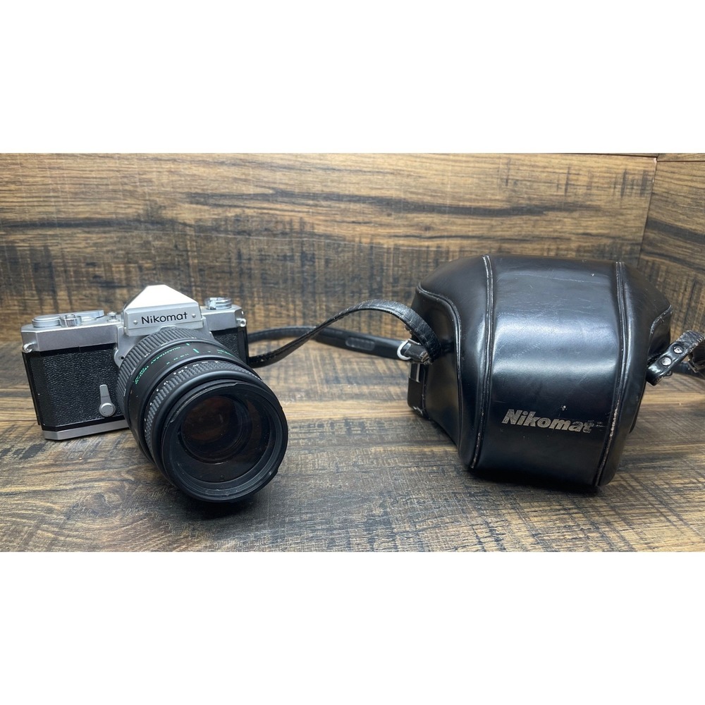 Nikon Nikomat FT 35mm Film Camera Quantaray 70–300mm Lens Leather Case
